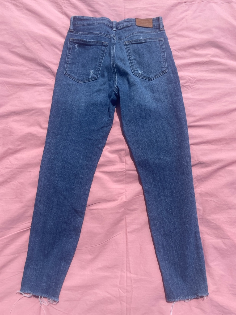 Lucky Brand Medium Blue Button-Fly Cropped Jeans Size 6 - Picture 2 of 9